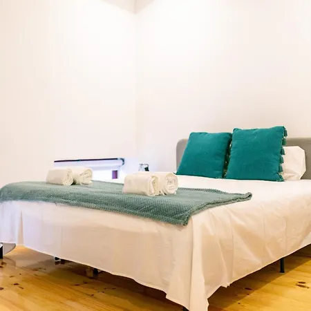 Magnificent Cais De Gaia Duplex Apartment *